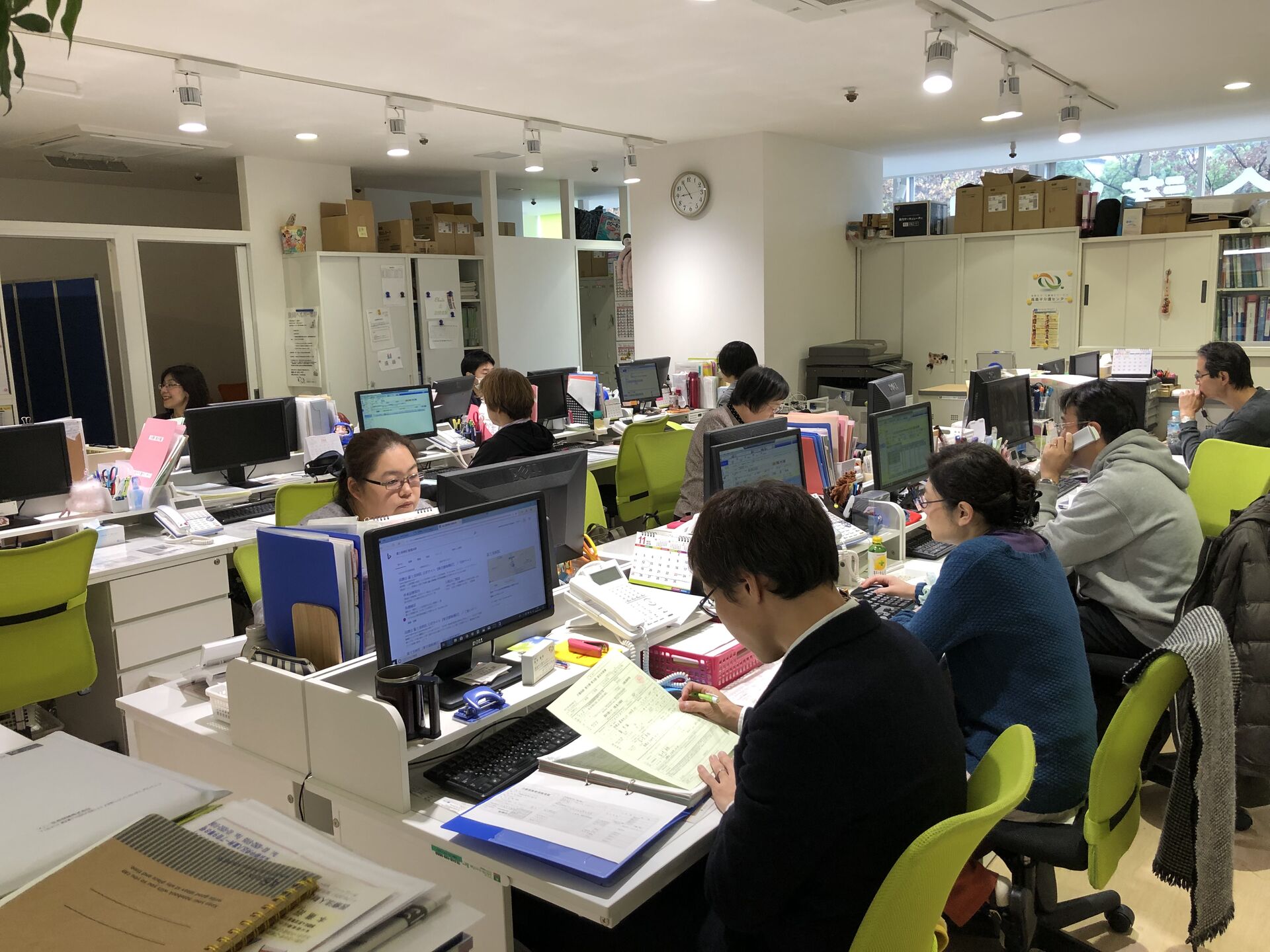 社内-2